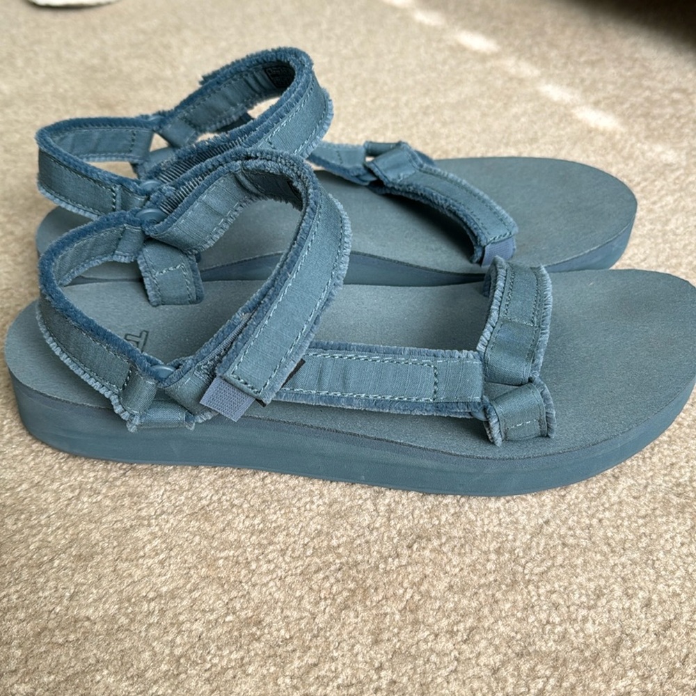 Teva - Midform Universal Canvas